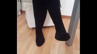 womens_candid_feet_legs