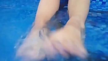 mom and son in swimming pool boobs press xxx