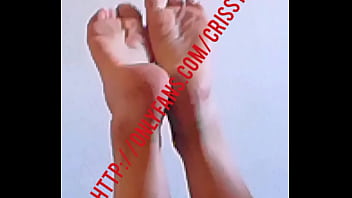 sexy blone teen girl feet and soles