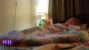 abused to mom in kichen