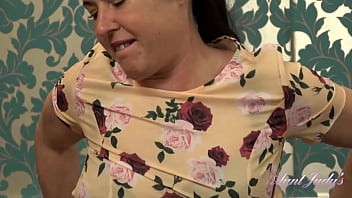 saggy mature stockings tits