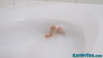 mother suck in bath vixeos