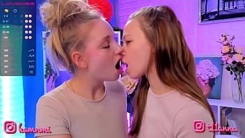 teen lesbian cam