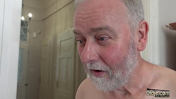old man has sex with young pawg