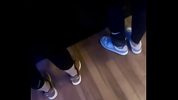 huge_ass_teen_gym_leggings_working_out_candid