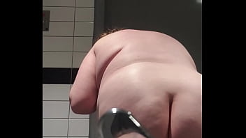 bbw pooping toilet