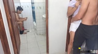 madre mexicana grita cuando su hijo le rompe el culo