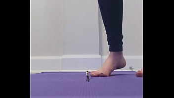 naked women giantess butt crush
