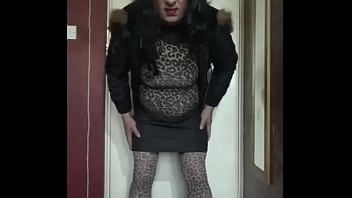 crossdresser gangbang tubes