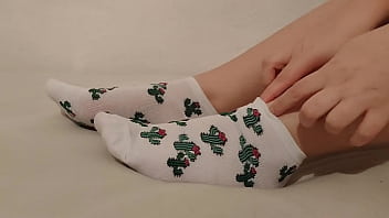 lesbains pulloff passout girl boots smelling her sock feet porn