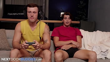 roommate joins in threesome