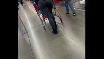 tight ass leggings aunty