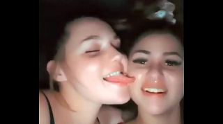 lesbian_hot_kissed_video